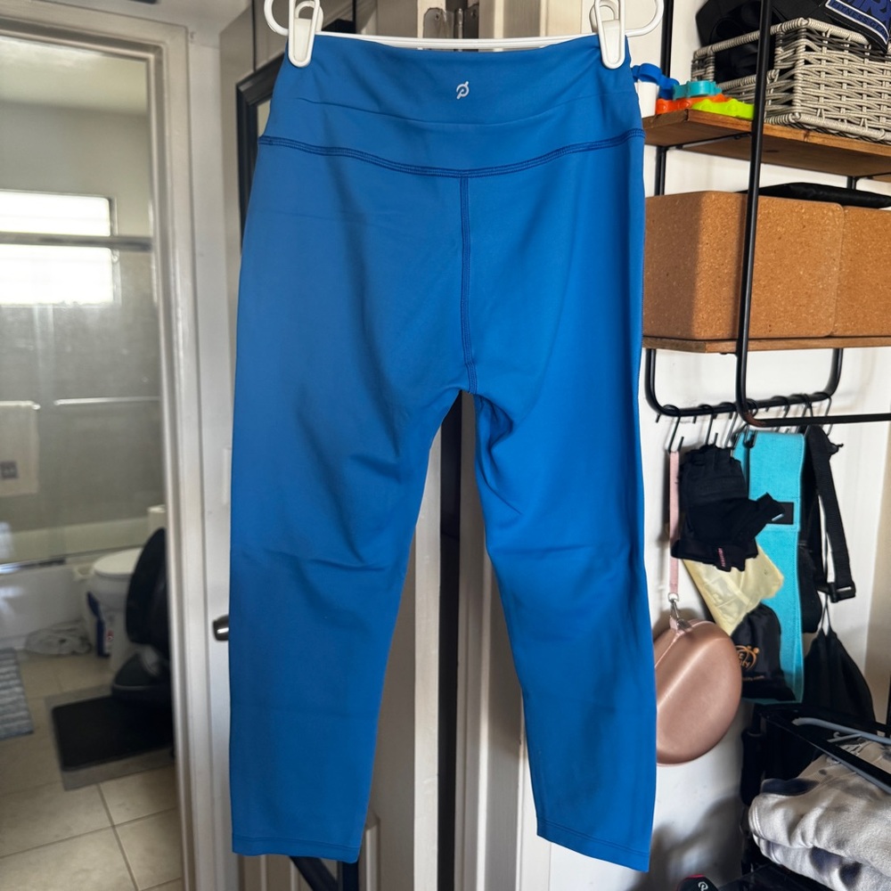 Peloton Women’s Capri Leggings Size Small - Picture 3 of 6
